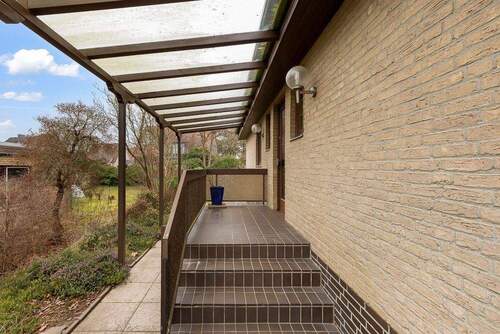 Treppenaufgang - Mehrfamilienhaus, Wohnhaus mit 181,00 m&sup2; in Scheeßel zum Kaufen