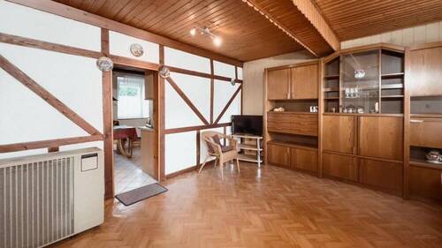 Wohnzimmer - 5 Zimmer Bauernhaus, Landhaus zum Kaufen in Rockenhausen