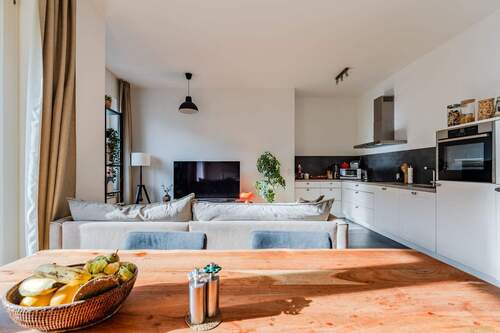 Wohn- und Essbereich mit offener Küche - 