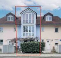 Reihenmittelhaus mit 2 Tiefgaragenplätzen und Studio im Dachgeschoss - Puchheim Puchheim Bahnhof