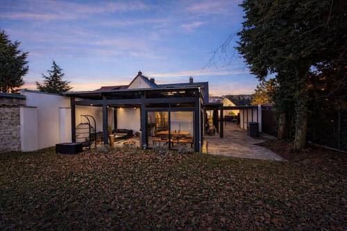 Bild 1 - Modernisierte Doppelhaushälfte 180 m² Wohnfläche, großer Garten, 2023 vollständig saniert