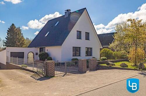 Straßenansicht - 5 Zimmer Einfamilienhaus in Süsel