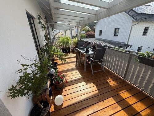 Balkon Ansicht - Etagenwohnung mit 88,40 m² in Aletshausen zum Kaufen