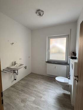 Badezimmer_2 - Etagenwohnung mit 50,00 m² in Weisendorf zur Miete