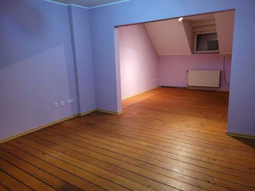 1 OG Schlafz. Blick Ankleide - 