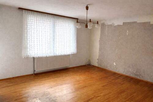 Wohnzimmer EG - 8 Zimmer Mehrfamilienhaus, Wohnhaus in Mehlingen