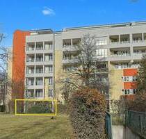 Ideal für Ihre Gestaltungsideen - renovierungsbedürftige 3 Zimmer Terrassenwohnung mit TG-Platz - München Hadern