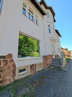 Außenzugang zum Gewerbe.jpg - 3 Zimmer Gewerbeobjekt (Büro, Produktion, Verkauf) in Jahnsdorf/Erzgeb.