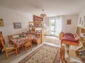 Wohnzimmer Ansicht 1 - 2 Zimmer Etagenwohnung zum Kaufen in Erlangen