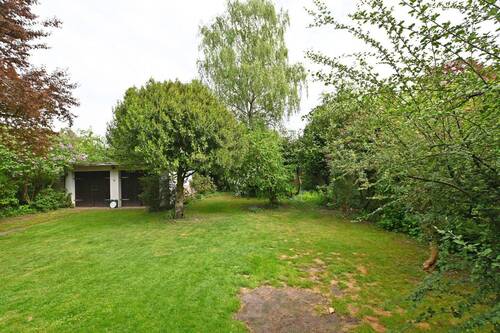 Rückwärtiges-Grundstück, östliche Flucht mit Garage - Attraktiver Geschoss-Wohnungsbau - ca. 1200 qm Wohnfläche - Bebauungsplan 'Lurup 70'