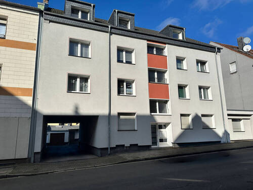 Vorderansicht - Solides Mehrfamilienhaus als langfristige Investition