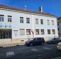 Stadtnahe, große Gewerbeeinheit ideal als Büroflächen für vielseitige Nutzung - Kitzingen