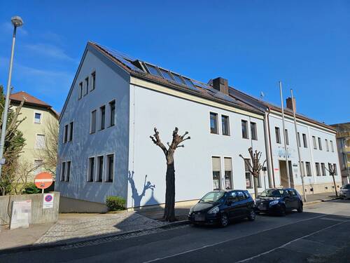 .. vielseitige Büroflächen - 