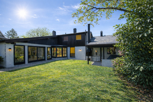 Hausansicht - 5 Zimmer Doppelhaushälfte zum Kaufen in Grünwald