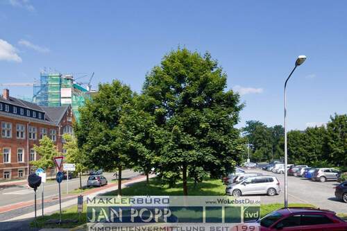 Blick aus dem WZ - 2 Zimmer Etagenwohnung zur Miete in Greiz