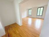Blick vom Flur in das Wohnzimmer - 