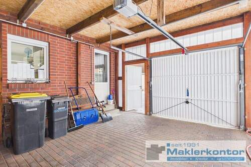 Garage und Objekt Seiteneingang - 