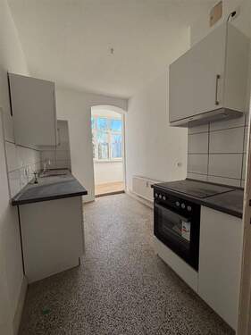 neue Einbauküche und Loggia - 2 Zimmer Etagenwohnung zur Miete in Kiel