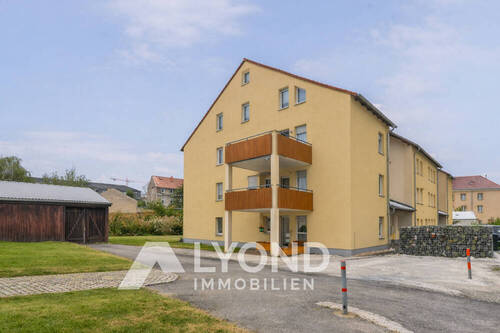 Haus Seitenansicht - 3 Zimmer Etagenwohnung zum Kaufen in Wurzen