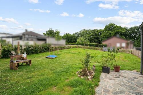 großzügiger Garten - 