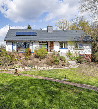 Ansicht - Modernes Wohnen mit Weitblick - 895.000,00&nbsp;EUR Kaufpreis, ca.&nbsp; 135,00&nbsp;m&sup2;&nbsp;Wohnfl&auml;che