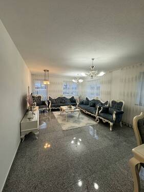 Wohnzimmer EG - Mehrfamilienhaus, Wohnhaus mit 297,00 m&sup2; in Günzburg zum Kaufen