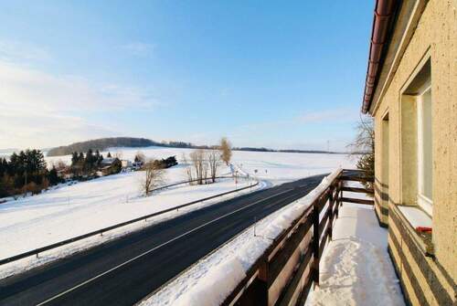 Weitblick vom Balkon - 7 Zimmer Mehrfamilienhaus, Wohnhaus in Burkau
