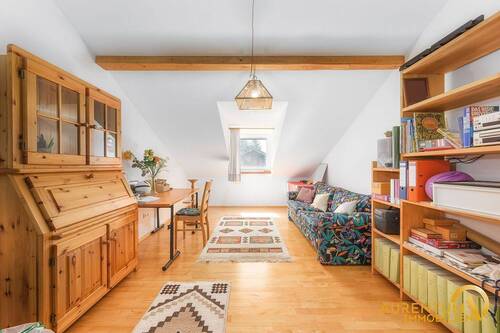 Schlafzimmer - SOFORT FREI : Lichtdurchflutete Dreizimmerwohnung mit Balkon und großzügigem Wohnzimmer