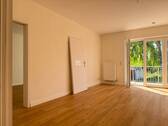 Aus dem Flur via Wohnzimmer zum 5. Zimmer sehend - 