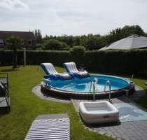 Charmantes Reihenendhaus mit Pool und Gartenidylle - Kaltenkirchen