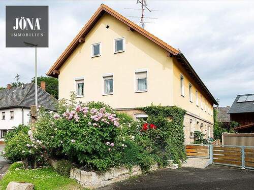 Bild 2 - 9 Zimmer Einfamilienhaus zum Kaufen in Mainleus