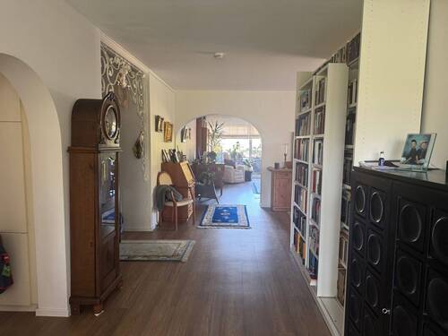 großzügiger offener Flurbereich - 