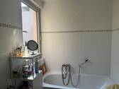 Bad mit Badewanne - 