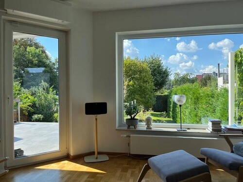 Blick aus dem WZ - 6 Zimmer Einfamilienhaus zum Kaufen in Magdeburg