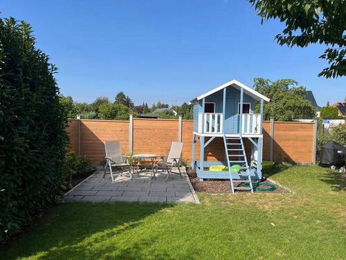 Garten mit Sitzplatz - 6 Zimmer Einfamilienhaus in Magdeburg