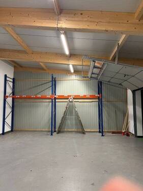 Lagerraum mit Hochregal - Heller Lagerraum in Top Lage, vielseitig nutzbar, Erstbezug !