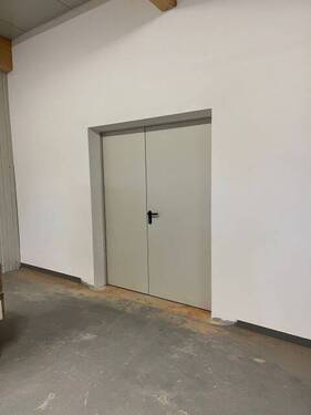 Eingangstüre Lagerraum - 