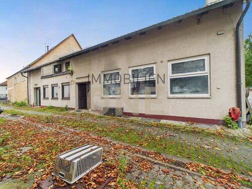 Bild 2 - 6 Zimmer Mehrfamilienhaus, Wohnhaus zum Kaufen in Pfatter