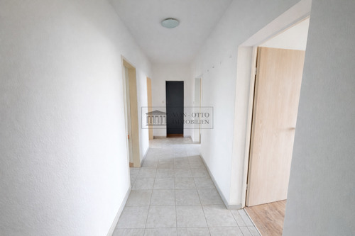 Flur - Etagenwohnung mit 68,00 m&sup2; in Stade zum Kaufen