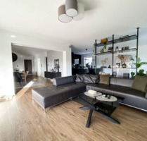 Traumhaus mit Pool - Wohnen, wo andere Urlaub machen ! - Kitzingen