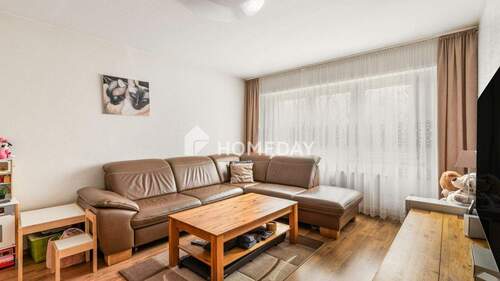 Wohnzimmer 1 - Gut geschnittene Wohnung mit Loggia auf Erbpachtgrundstück in Pfingstweide