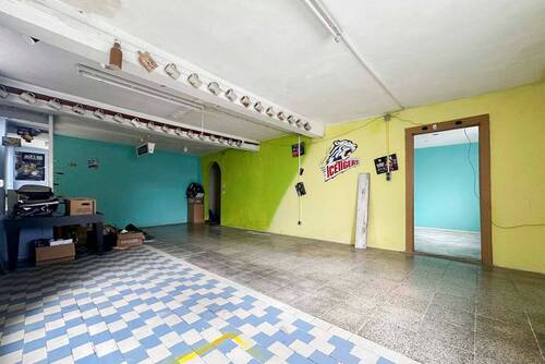 Wohnzimmer, alte Ladenfläche - 