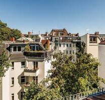 Dachgeschoss-Altbau: Stilvoll wohnen über den Dächern (mit Baugenehmigung) - Berlin Friedenau