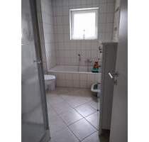 Ruhige und geräumige 3 Raum mit Balkon und Stellplatz - Bautzen