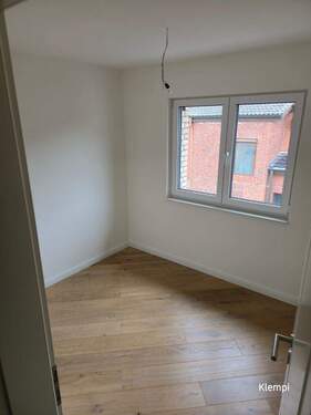 WhatsApp Image 2025-11-25 at 11.37.06 - 