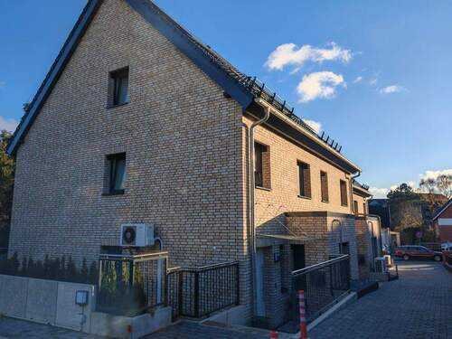 WhatsApp Image 2025-11-25 at 11.47.13 - 5 Zimmer Reihenmittelhaus in Oststeinbek