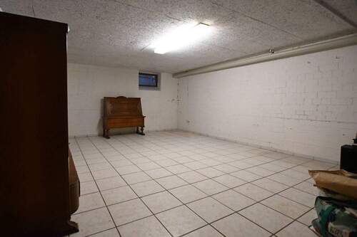 ein eigener großer Kellerraum - 