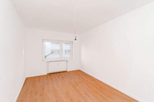 Zimmer 1 - 2 Zimmer Etagenwohnung zum Kaufen in Mannheim