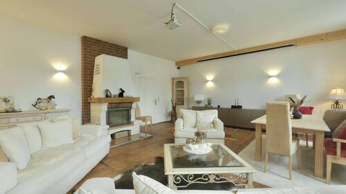 Das großzügige Wohnzimmer - 