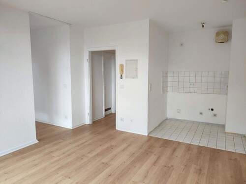 Wohnraum - 1 Zimmer Etagenwohnung zur Miete in Ludwigshafen